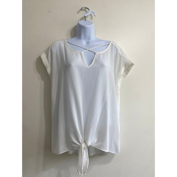 Stylish By & By White Crisscross Neck Tie Front Blouse - XL - Picture 2 of 8